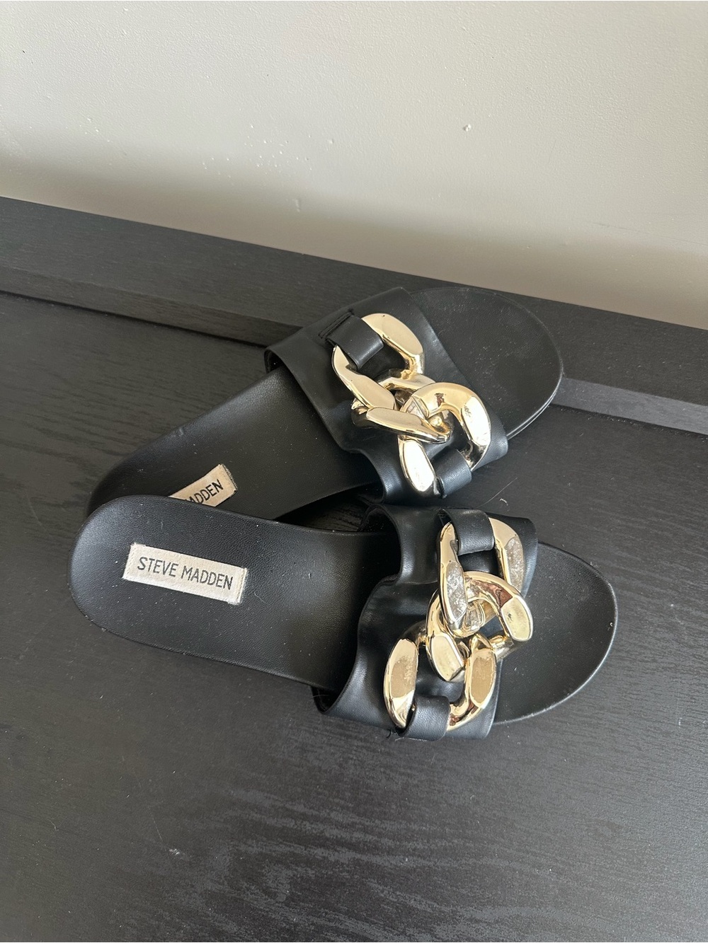 Steve Madden Black & Gold Chunky Chain Slide Sandals Size 8